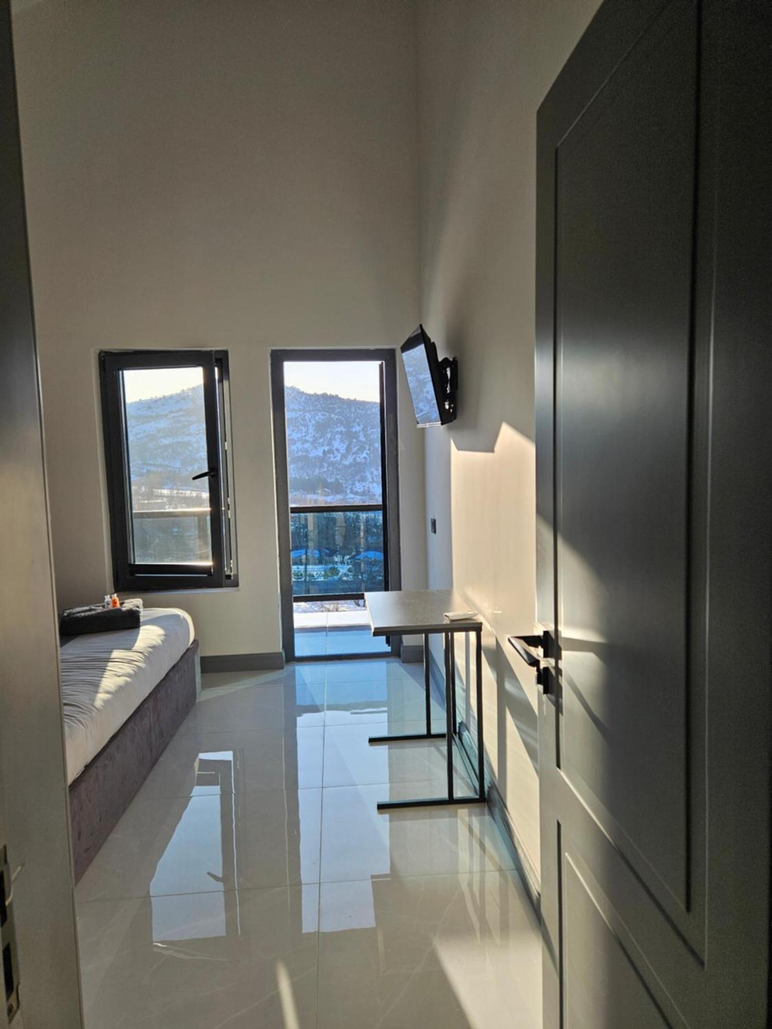 Panorama Lux Guest House Chimgan Bagian luar foto