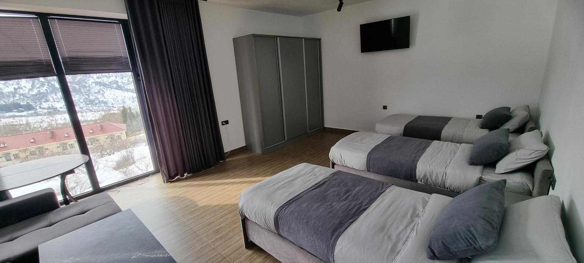 Panorama Lux Guest House Chimgan Bagian luar foto