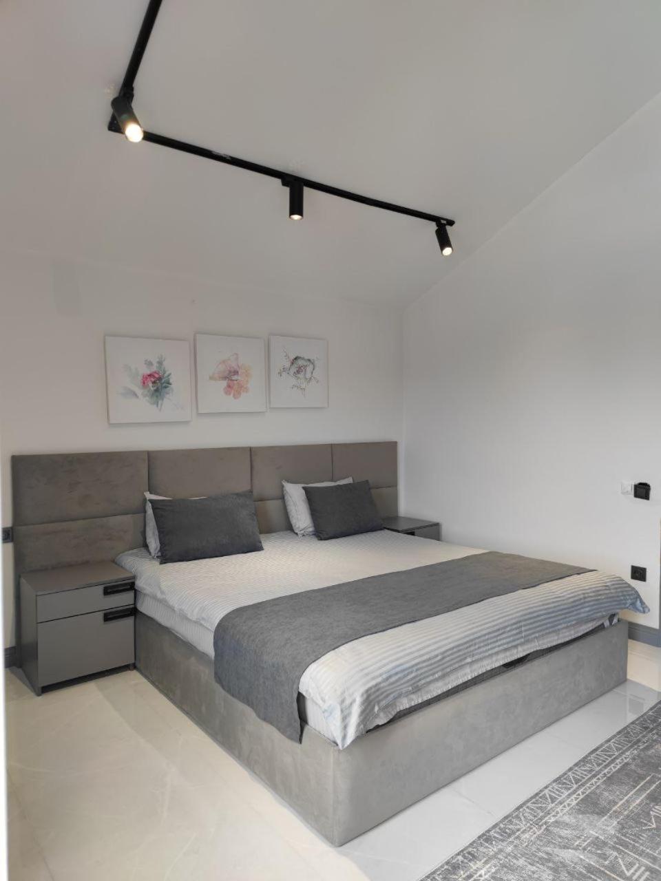 Panorama Lux Guest House Chimgan Bagian luar foto